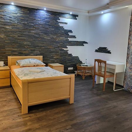 Seelze-Letter Monteurzimmer / Apartment / Messezimmer Экстерьер фото