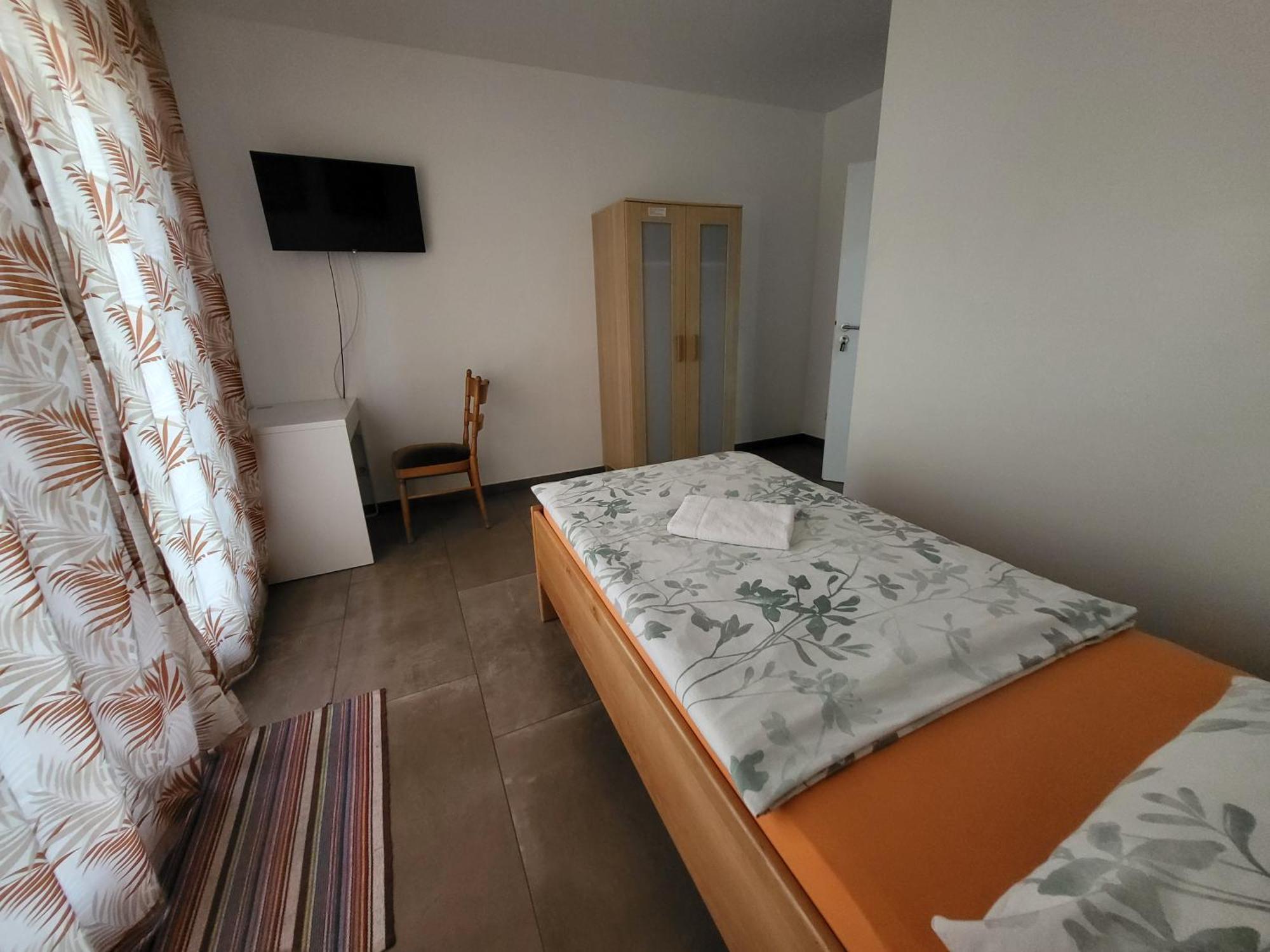 Seelze-Letter Monteurzimmer / Apartment / Messezimmer Экстерьер фото