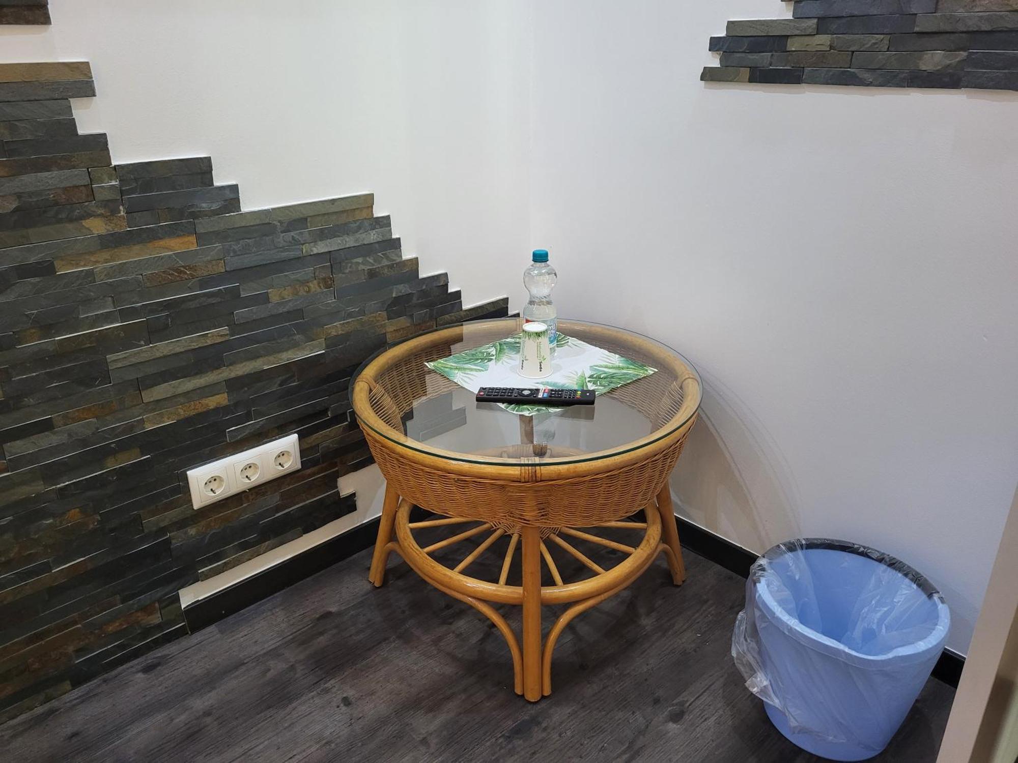 Seelze-Letter Monteurzimmer / Apartment / Messezimmer Номер фото